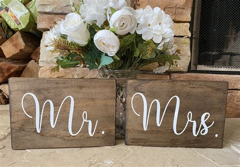 mr & mrs wedding decor